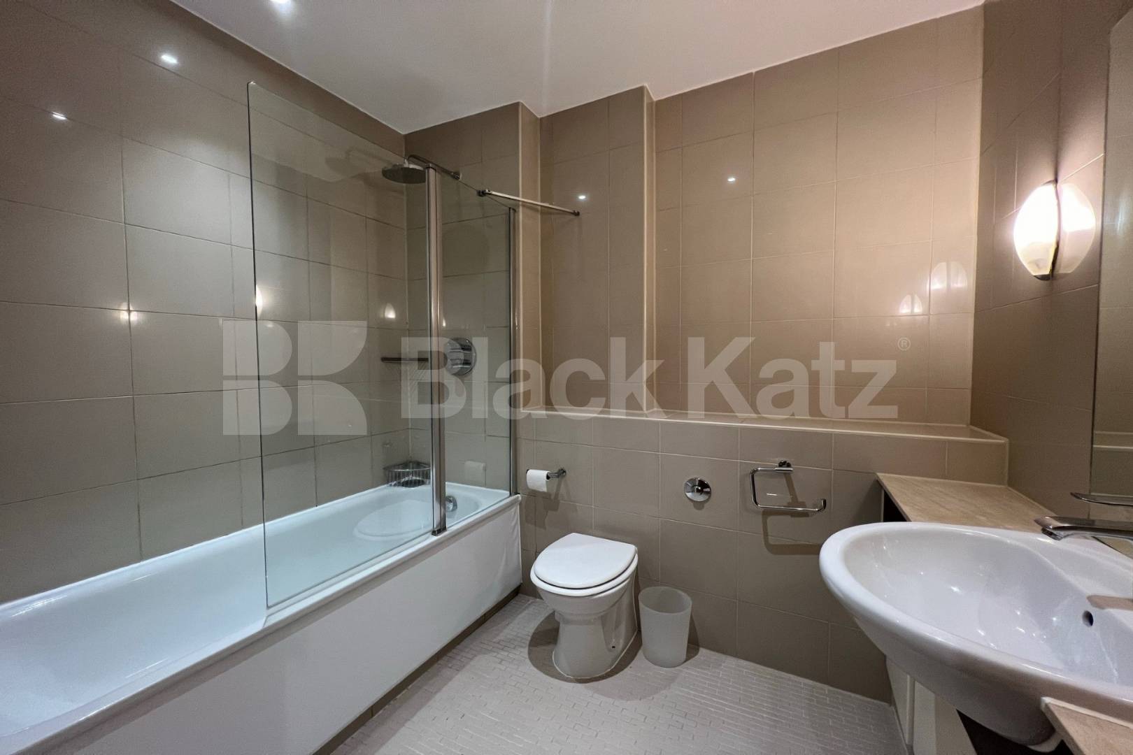 Riverfront One-Bed Apt for Rent: Bright, Modern Living with Balcony Views Dean Ryle Street , Westminster